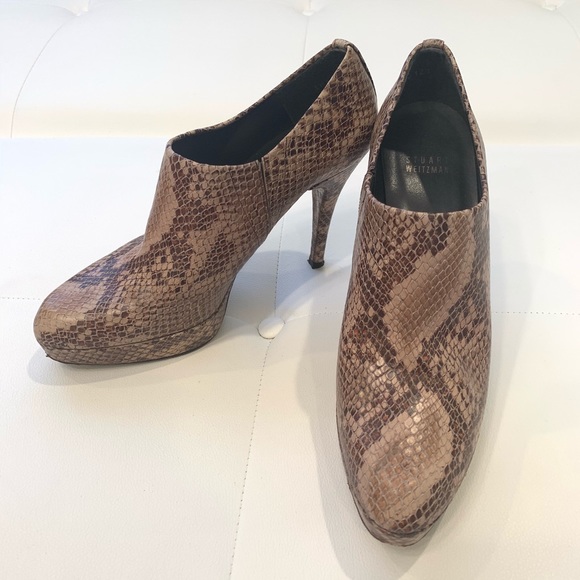 STUART WEITZMAN Snake Effect Booties Sz 9 - Picture 2 of 7